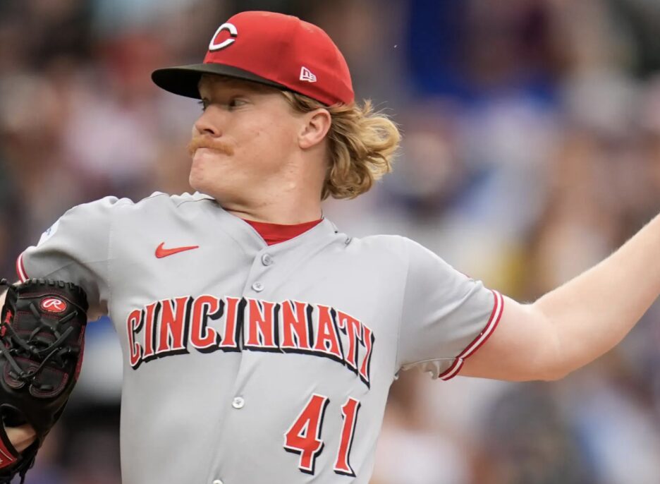 Los Rojos de Cincinnati frenaron en seco el buen momento de los Cubs de Chicago al vencerlos 6 por 2 la tarde del viernes 30 de mayo en el Wrigley Field, gracias a una brillante salida del zurdo Andrew Abbott y una ofensiva que explotó con tres cuadrangulares.